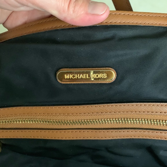 Authentic Michael Kors purse - Picture 3 of 3